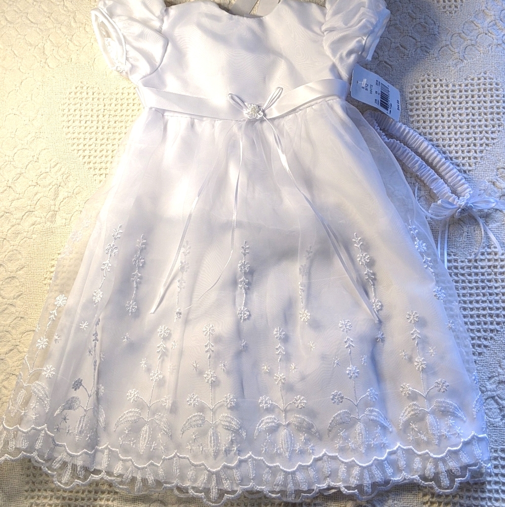 Small World White 9-12 mo. Girls Dress